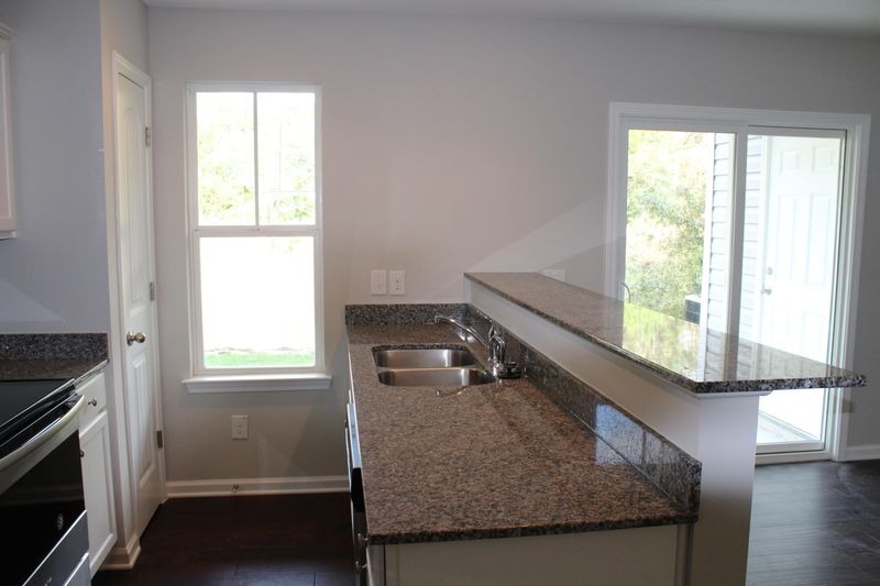 559 Truman Dr, Goose Creek, SC 29445