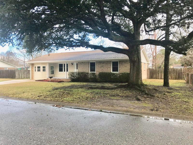 22 Montclair Ave, Goose Creek, SC 29445