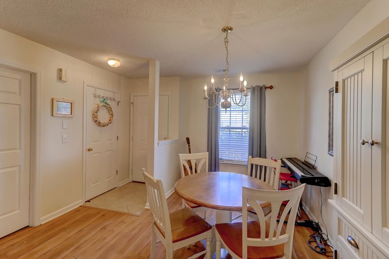 1335 Pinnacle Ln, Charleston, SC 29412