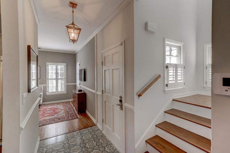 86 12 Morris St, Charleston, SC 29403
