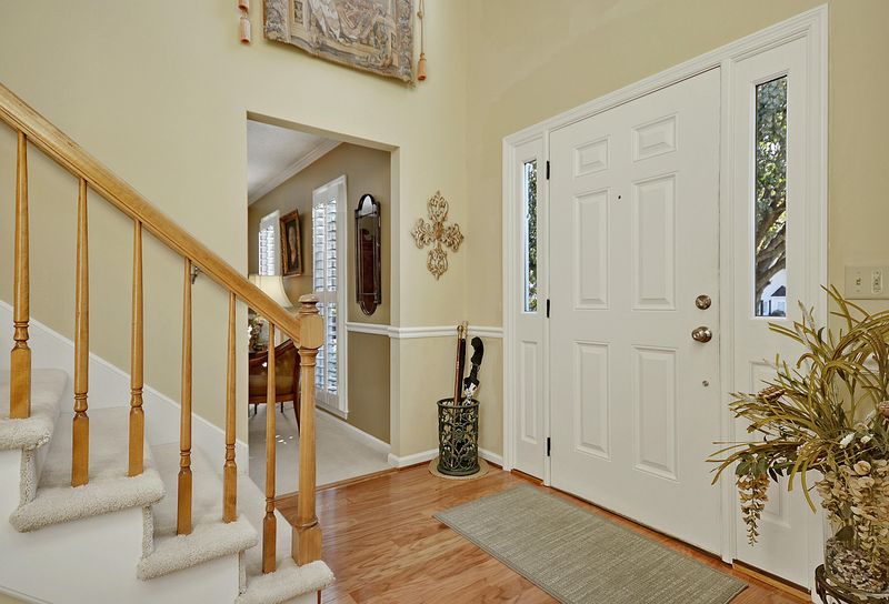 2040 Middleburg Ln, Mount Pleasant, SC 29464
