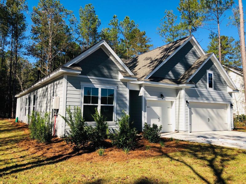 229 Camber Rd, Huger, SC 29450
