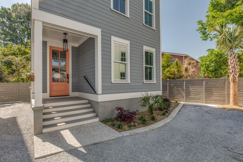 5 Izzy Ct, Charleston, SC 29403