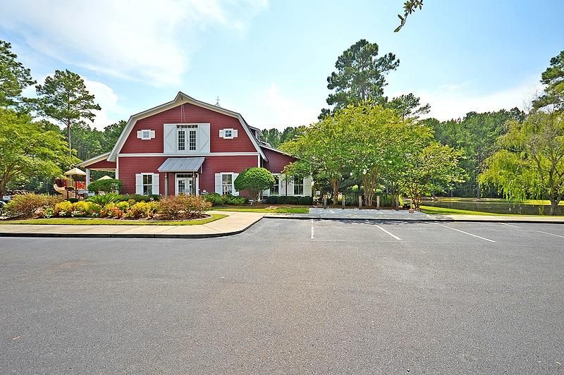 9022 Maple Grove Dr, Summerville, SC 29485