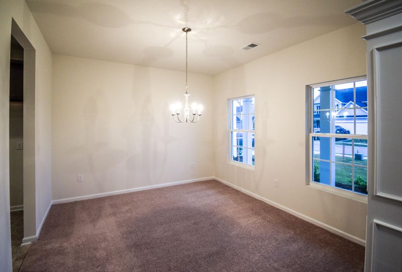 518 Lateleaf Dr, Moncks Corner, SC 29461