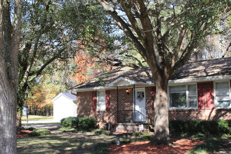 512 Horne St, Moncks Corner, SC 29461