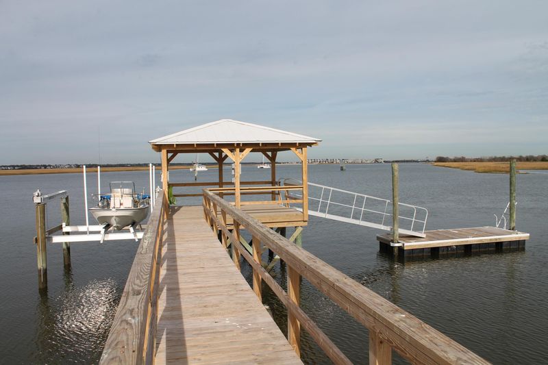 1018 Osceola Ave, Sullivans Island, SC 29482