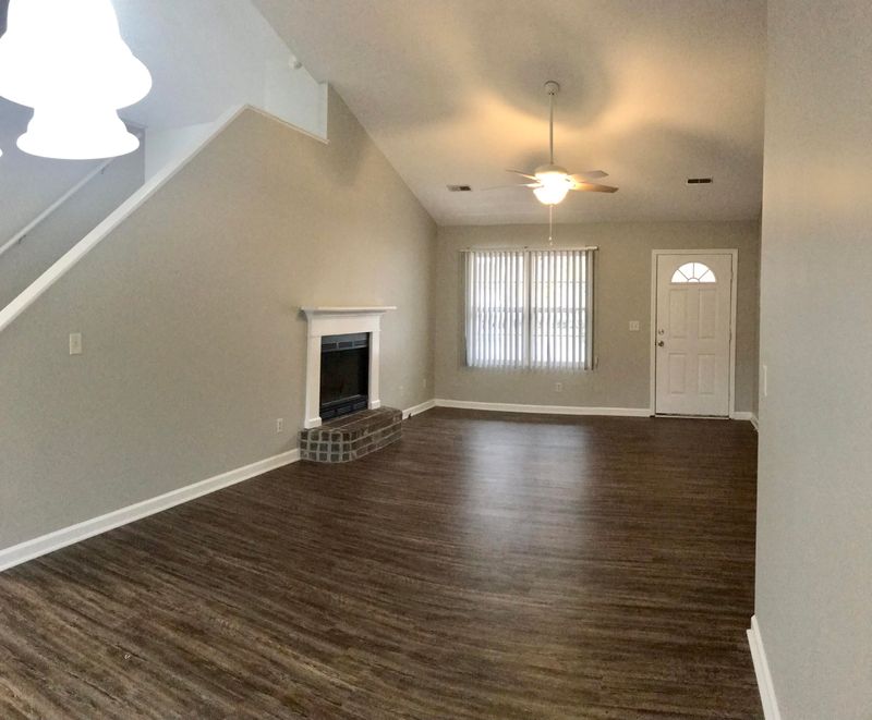 3066 Rollins Ct, North Charleston, SC 29406