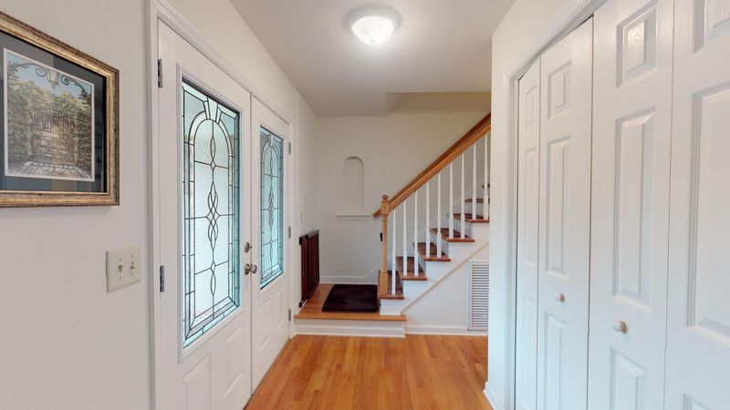 5807 W Lakeside Dr, Hanahan, SC 29410