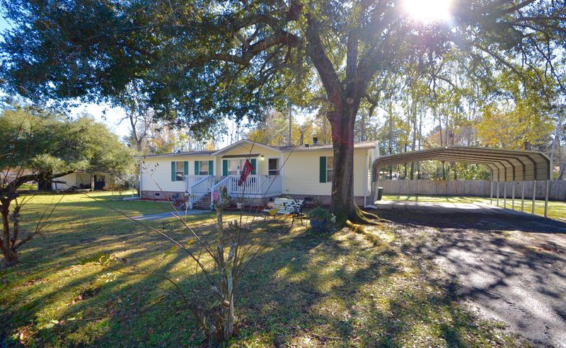 469 Horseshoe Rd, Moncks Corner, SC 29461