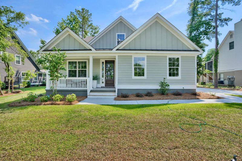 221 Ashmont Dr, Charleston, SC 29492