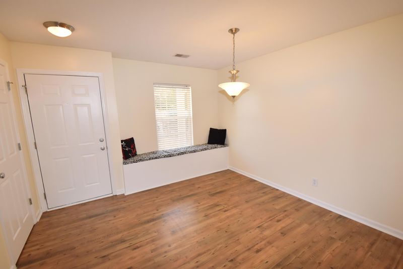 7875 Park Gate Dr #28 E, North Charleston, SC 29418