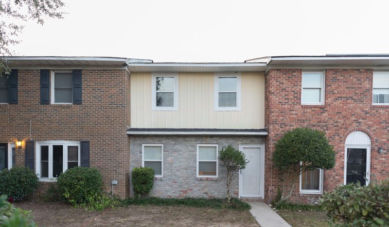 714 Harbor Ln, Mount Pleasant, SC 29464