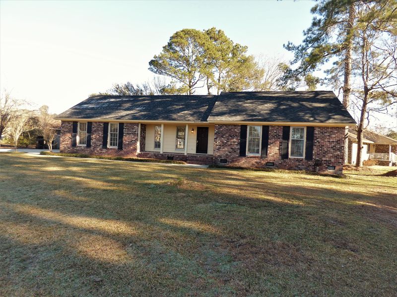317 Huntsman Dr, Goose Creek, SC 29445