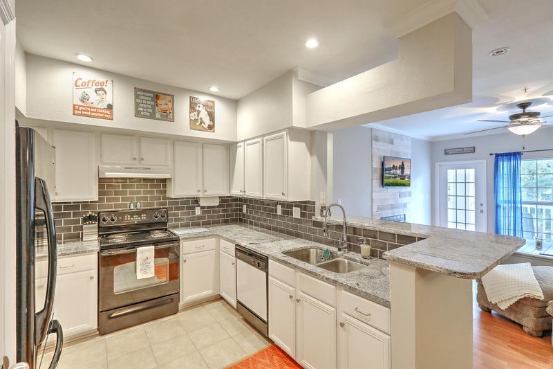 700 Daniel Ellis Dr #3206, Charleston, SC 29412