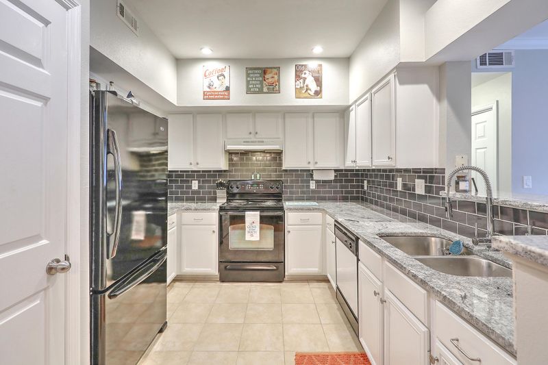 700 Daniel Ellis Dr #3206, Charleston, SC 29412