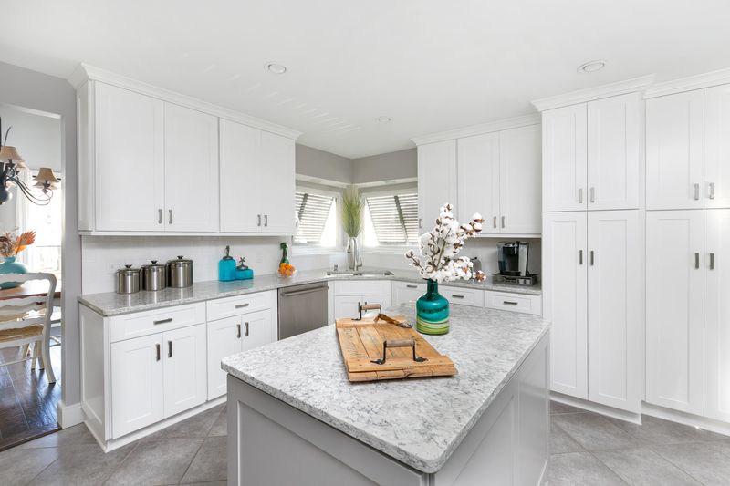 1326 Lark Ln, Hanahan, SC 29410