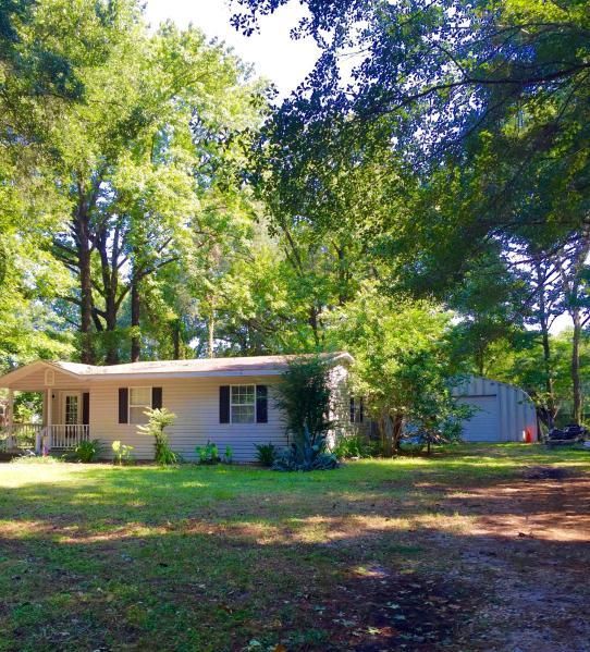 1827 Pineland Dr, Johns Island, SC 29455