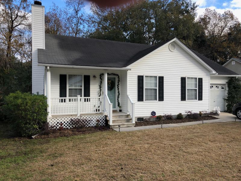 301 Stefan Dr, Charleston, SC 29412