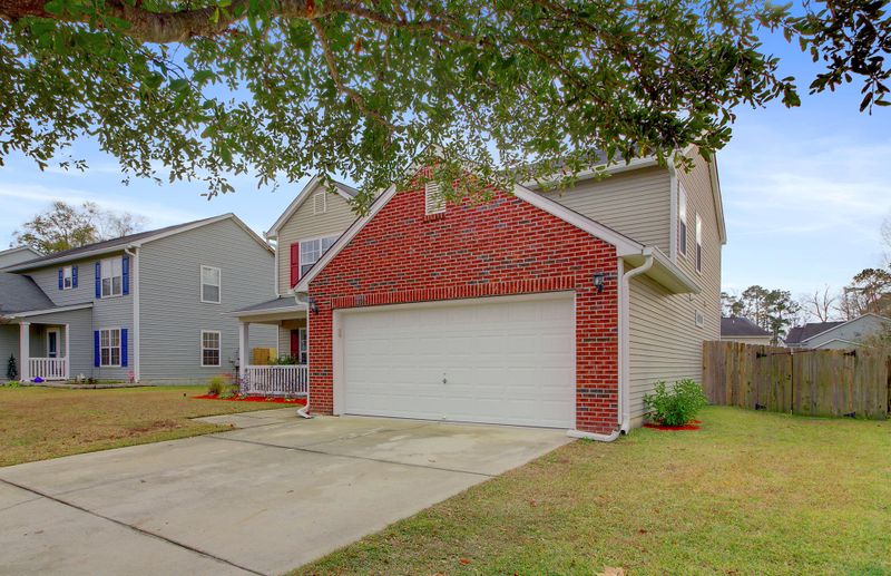 5079 Ballantine Dr, Summerville, SC 29485