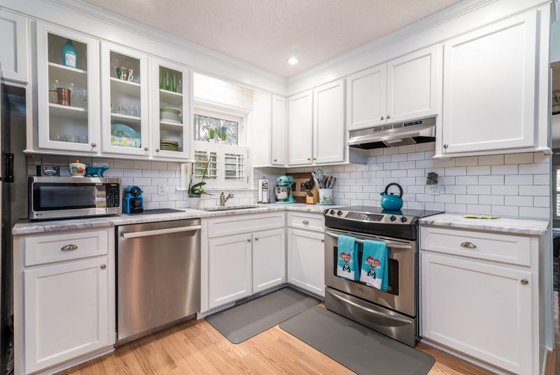 21 Lombardi Ln, Hanahan, SC 29410