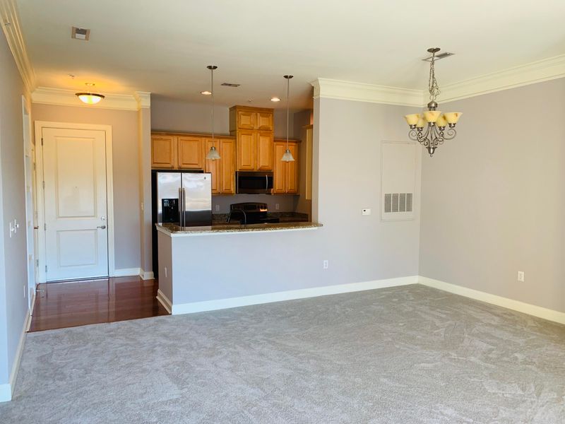 200 River Landing Dr #H307, Charleston, SC 29492
