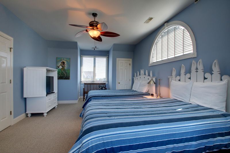 206 Charleston Blvd, Isle Of Palms, SC 29451