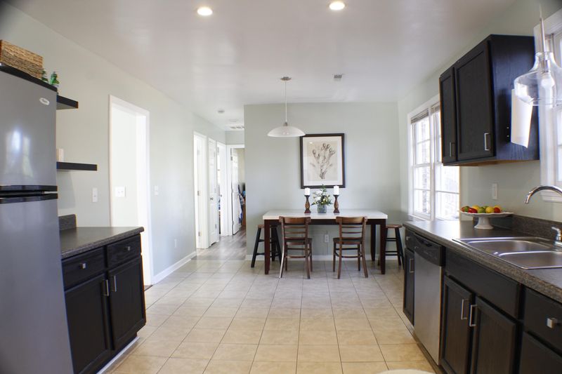 4452 Garwood Dr, Ladson, SC 29456