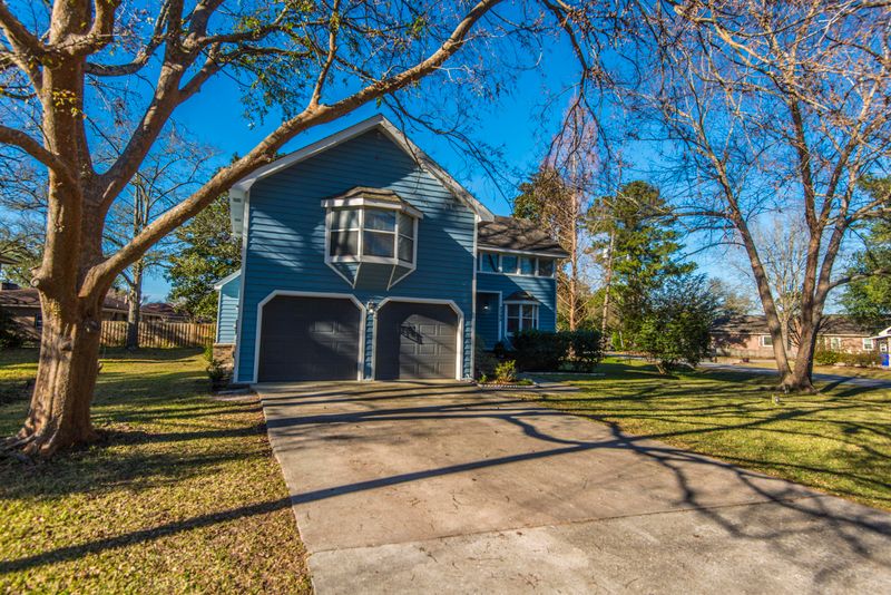 2398 Erskine Ave, Charleston, SC 29414