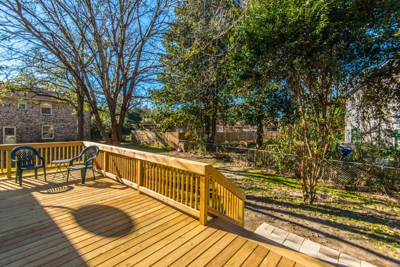 2398 Erskine Ave, Charleston, SC 29414