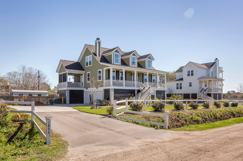 1846 Scudder Rd, Charleston, SC 29412