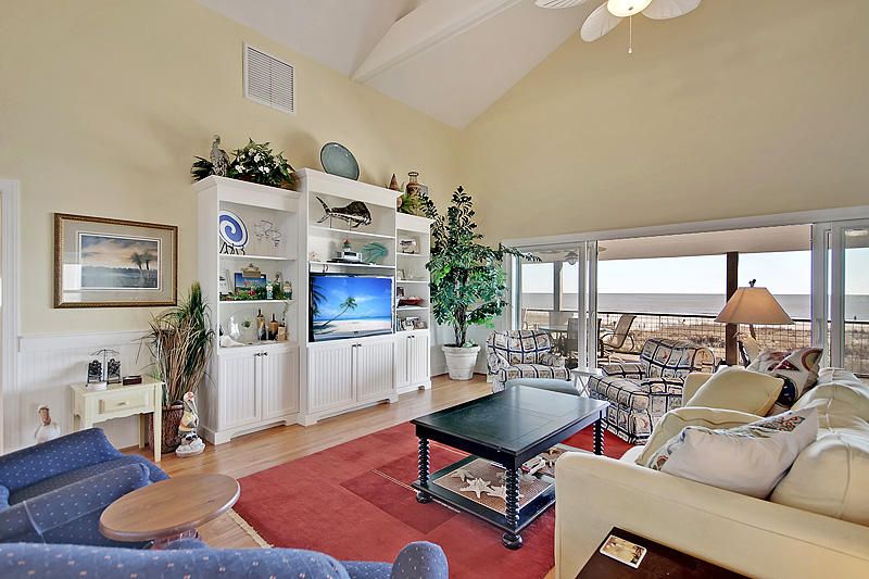 211 E Arctic Ave, Folly Beach, SC 29439
