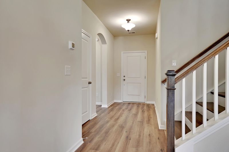 54 Pavilion St, Summerville, SC 29483