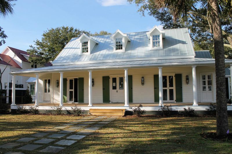 2014 Middle St, Sullivans Island, SC 29482