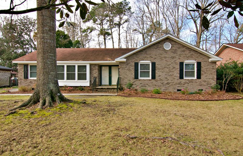 108 Old Tavern Ln, Summerville, SC 29485