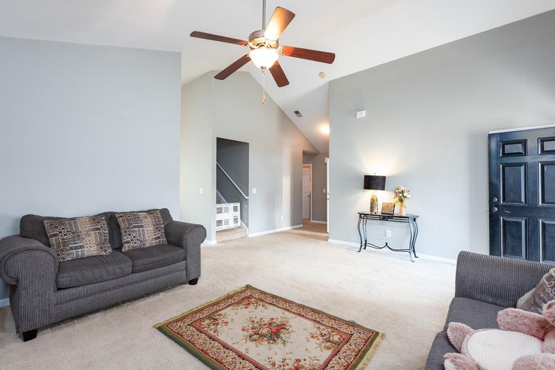 420 Green Park Ln, Goose Creek, SC 29445