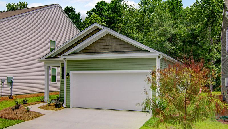 440 Buckhannon Ln, Moncks Corner, SC 29461