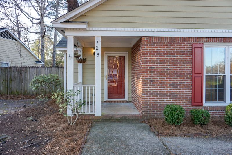 105 Hamlet Rd, Summerville, SC 29485