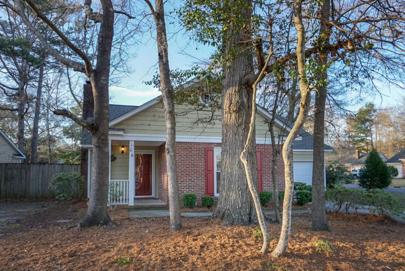 105 Hamlet Rd, Summerville, SC 29485