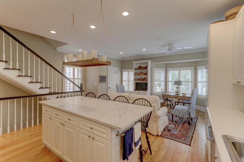 7 Commons Ct, Isle Of Palms, SC 29451