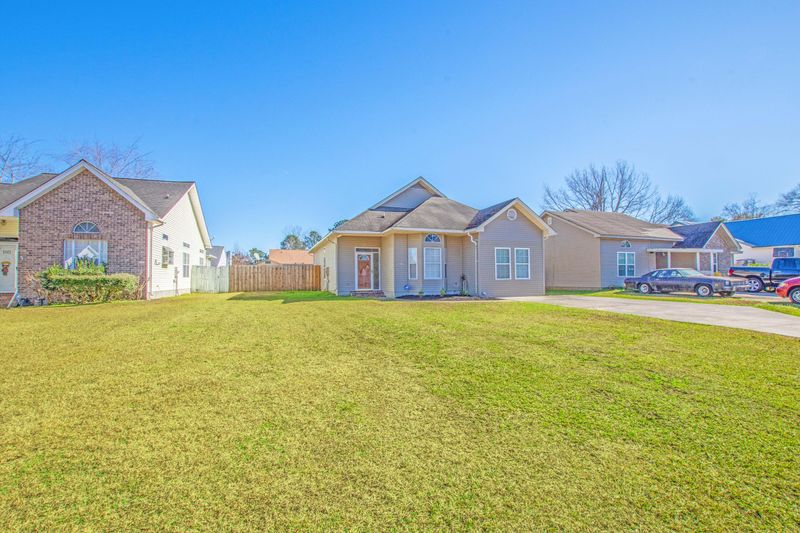 148 Pecan Grove Ave, Goose Creek, SC 29445