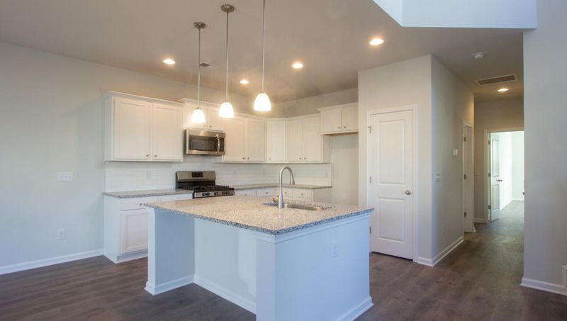 2595 Kingsfield St, Mount Pleasant, SC 29466