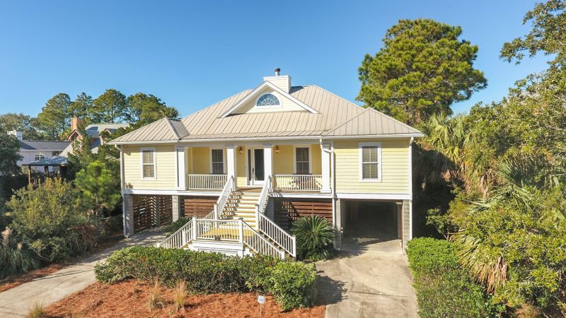 510 W Beach Ct, Folly Beach, SC 29439