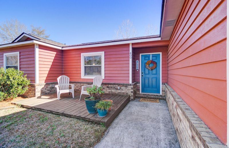 400 Woodbridge Dr, Summerville, SC 29486