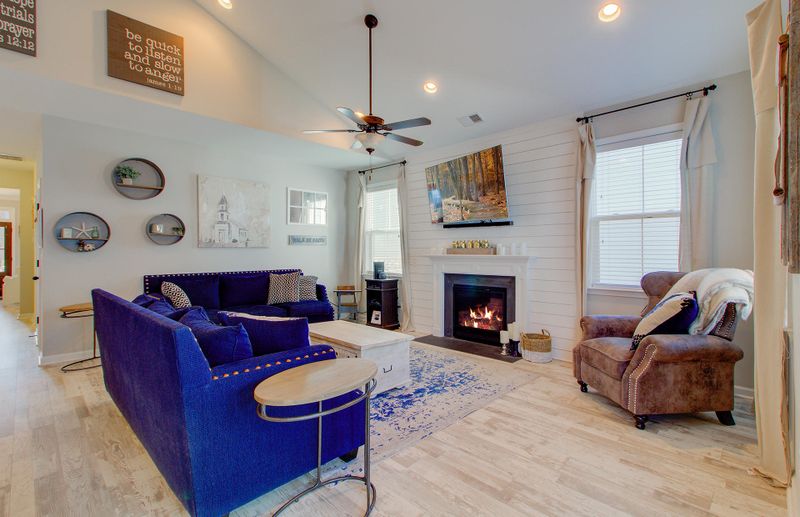 219 Blue Bonnet St, Summerville, SC 29483
