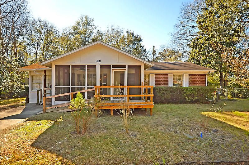 1454 Village Rd, Charleston, SC 29407