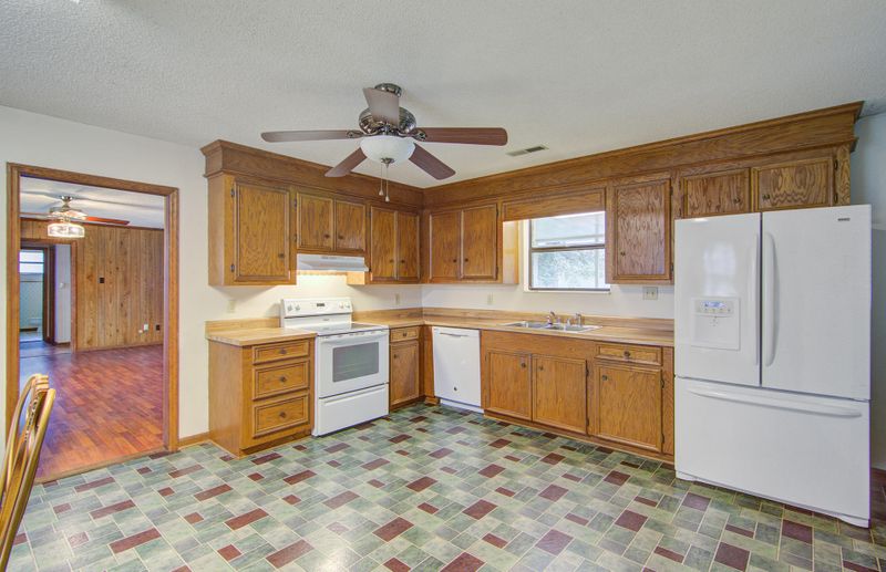 1848 N Highway 15, Saint George, SC 29477