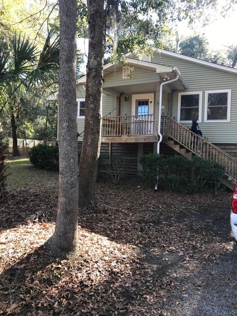 8261 Palmetto Rd, Edisto Island, SC 29438