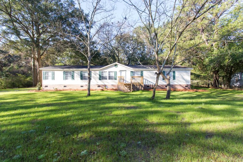 1081 Ben Rd, Charleston, SC 29412