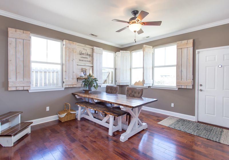 4153 Saint Johns Ave, North Charleston, SC 29405